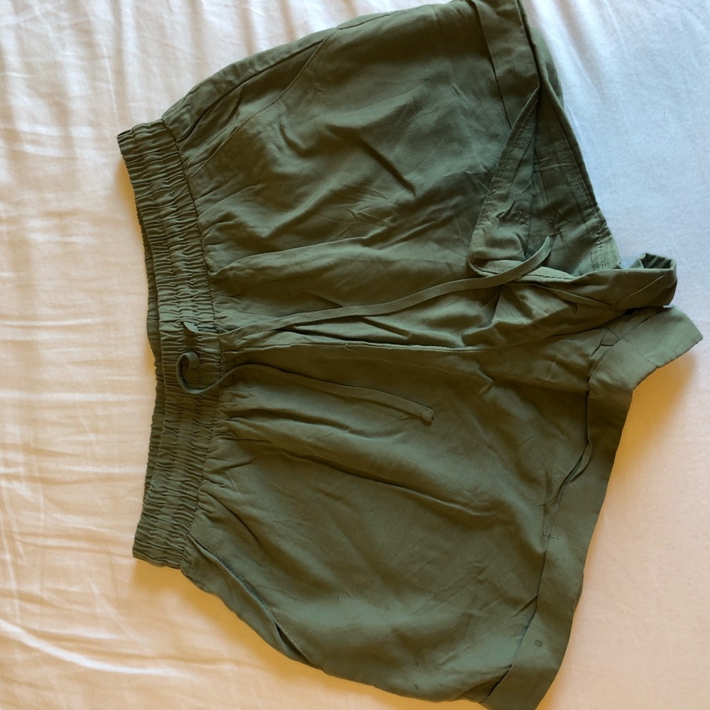 Lightweight shorts